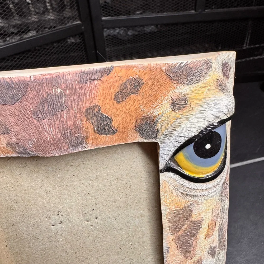 Giraffe Face Photo Frame‎ 4x6 Safari Animal Print Textured Resin Tabletop Decor